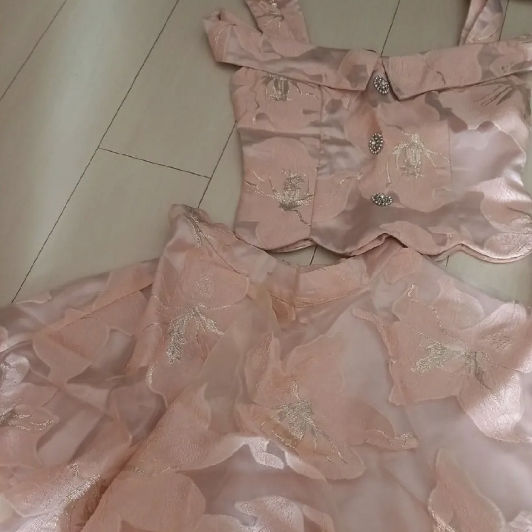 JEWELS(ジュエルズ)の未使用　tika   キャバ　ドレス　セットアップ　ピンク　韓国 レディースのフォーマル/ドレス(ナイトドレス)の商品写真