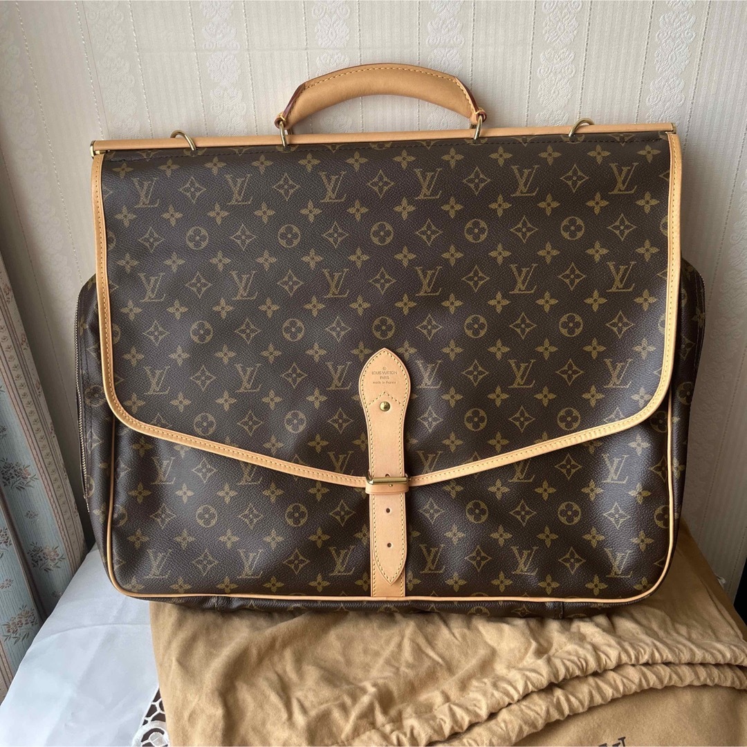 LOUIS VUITTON(ルイヴィトン)の新品　LOUIS VUITTON   ルイヴィトン　サックシャス メンズのバッグ(トラベルバッグ/スーツケース)の商品写真