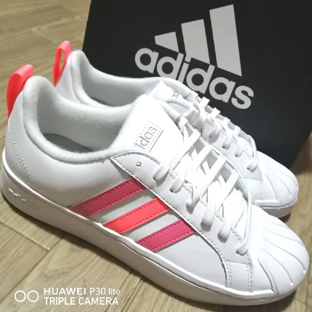 adidas - 新品 アディダス レディース スニーカー 24.0センチ 春夏 白 ...