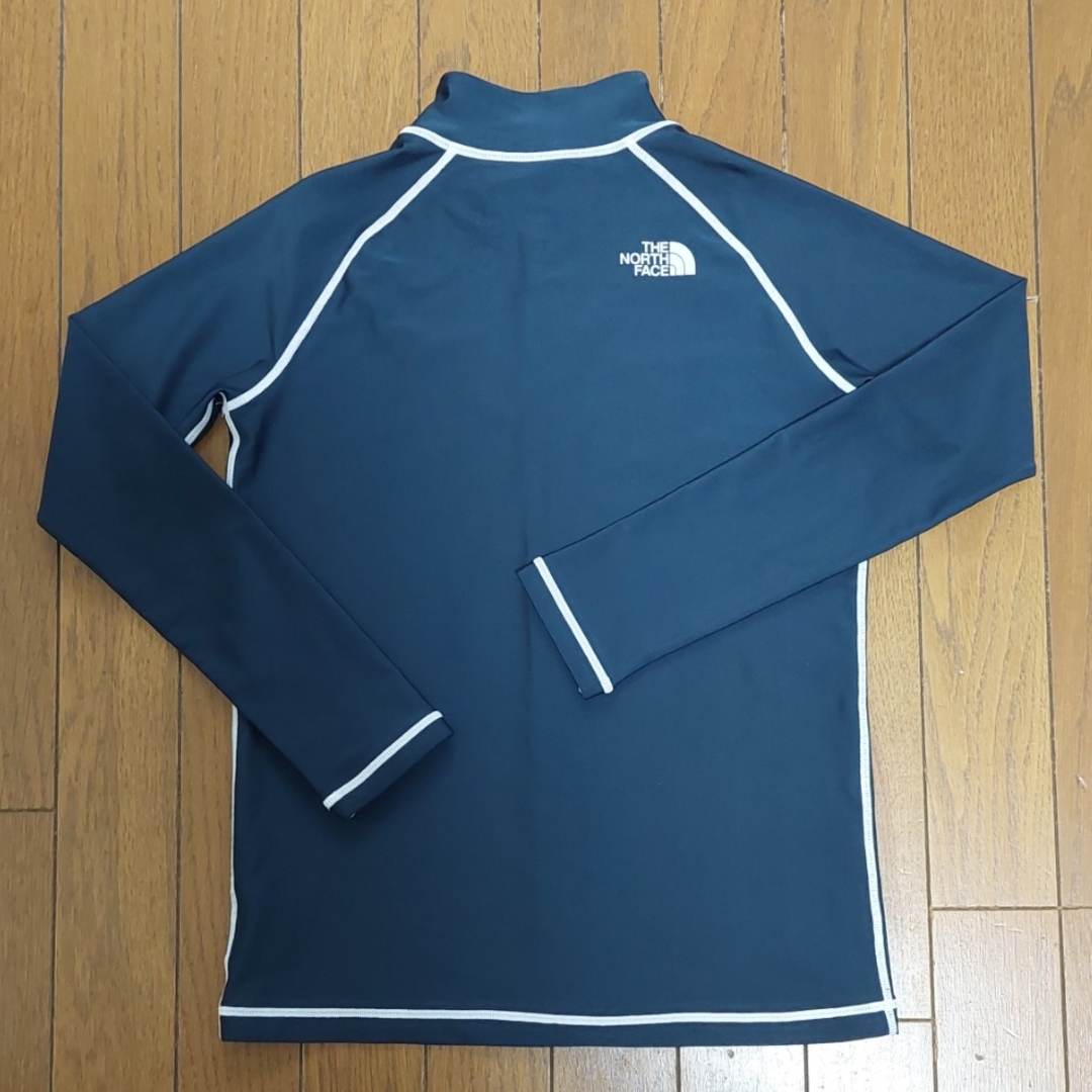 THE NORTH FACE(ザノースフェイス)のノースフェイス ラッシュガード 150 紺 キッズ/ベビー/マタニティのキッズ服男の子用(90cm~)(水着)の商品写真