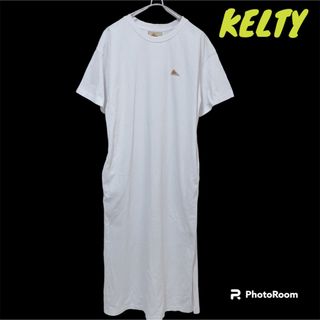 ケルティ(KELTY)のKELTY Tシャツ　ロングワンピース　サイドスリット　シンプル　白T(ロングワンピース/マキシワンピース)