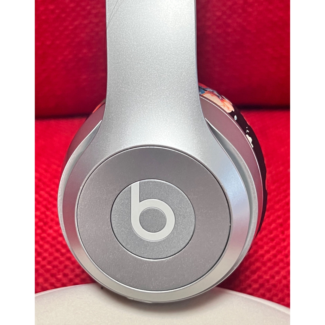 美品】Beats Solo Wirelessワイヤレスヘッドホン 花柄の通販 by 美品】Beats Solo Wirelessワイヤレスヘッドホン 花柄の通販 by