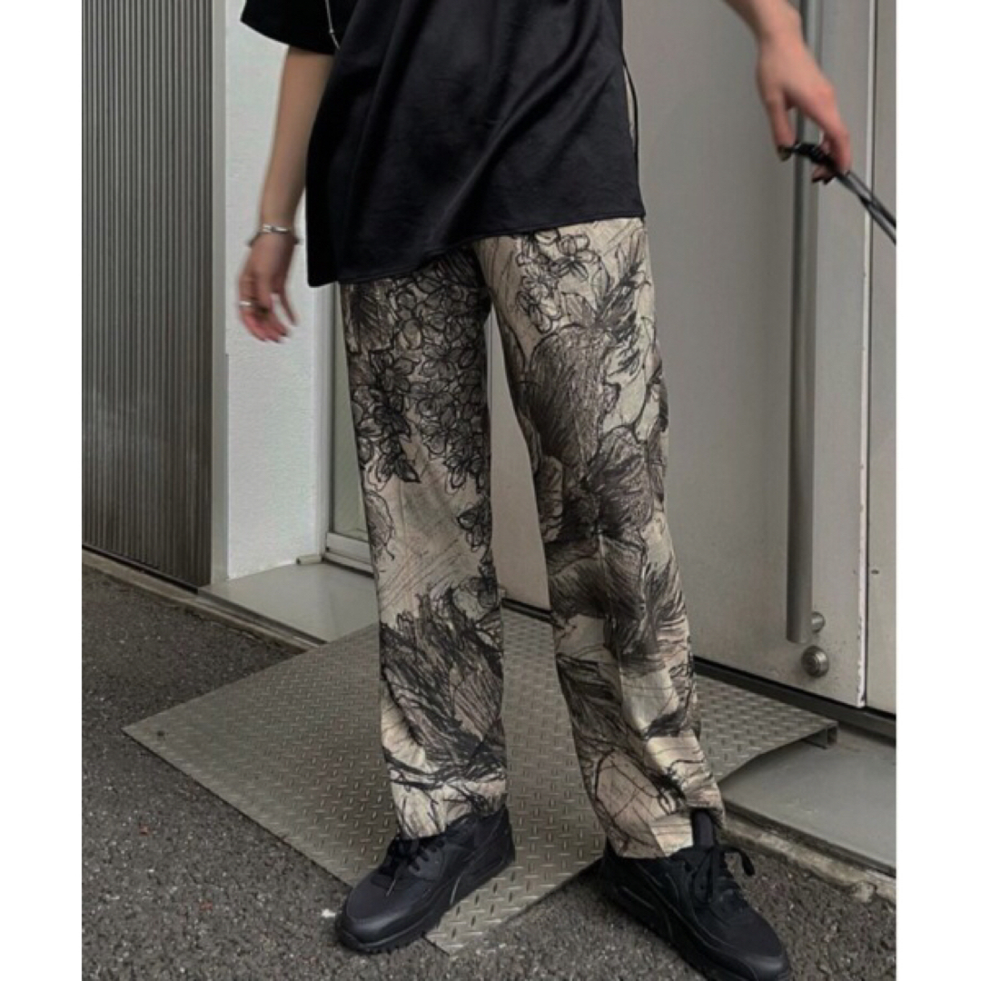 KEITAMARUYAMA AMERI 2TUCK STRAIGHT PANTS | www.tilesandtiles.com