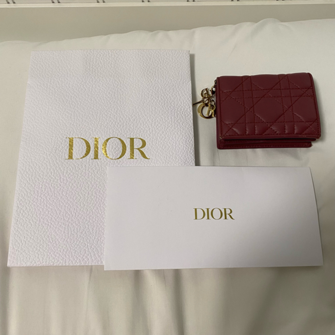 Dior コンパクト財布 チャーム付き