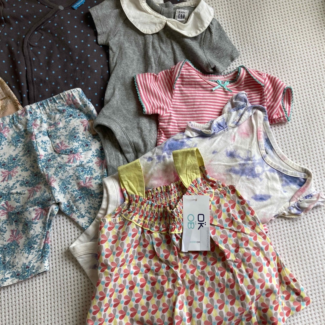 UNIQLO(ユニクロ)のラッキー様専用60 70 女の子　ユニクロ　UNIQLO セット売り キッズ/ベビー/マタニティのベビー服(~85cm)(ロンパース)の商品写真