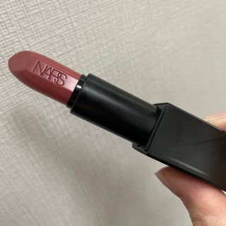 ナーズ(NARS)のお値下げ！ナーズ  オーデイシャスリップスティック 9463(口紅)