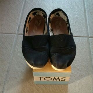 トムズ(TOMS)のTOMS/キャンバスシューズ/Classics/black/24㎝(スリッポン/モカシン)