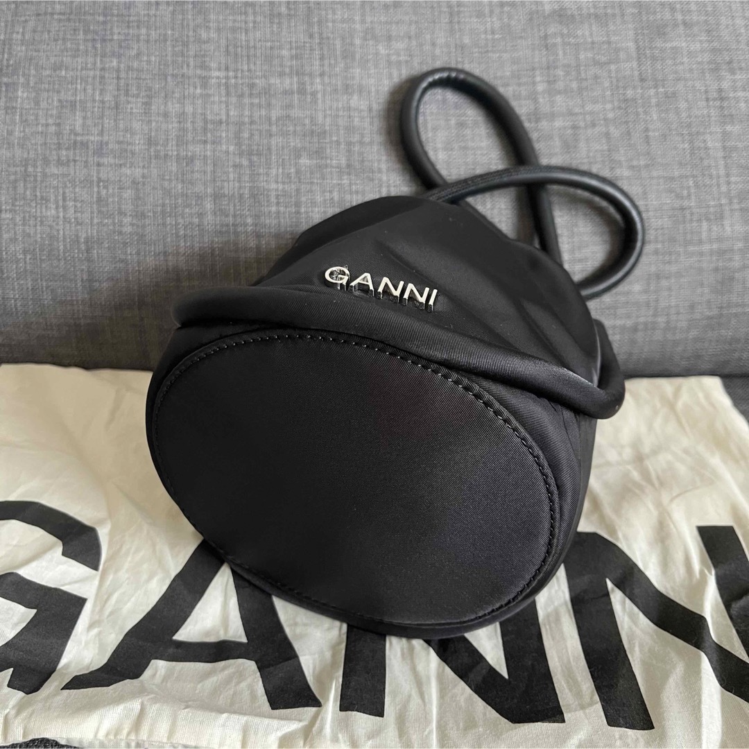 GANNI ガニー Knot Mini Purse バケットバッグ - ハンドバッグ