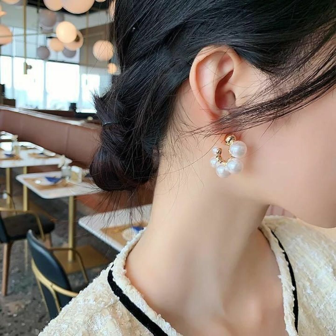 新品未使用パールピアス 5連 大ぶり ピアス(両耳用) | mun.mbs.edu.co