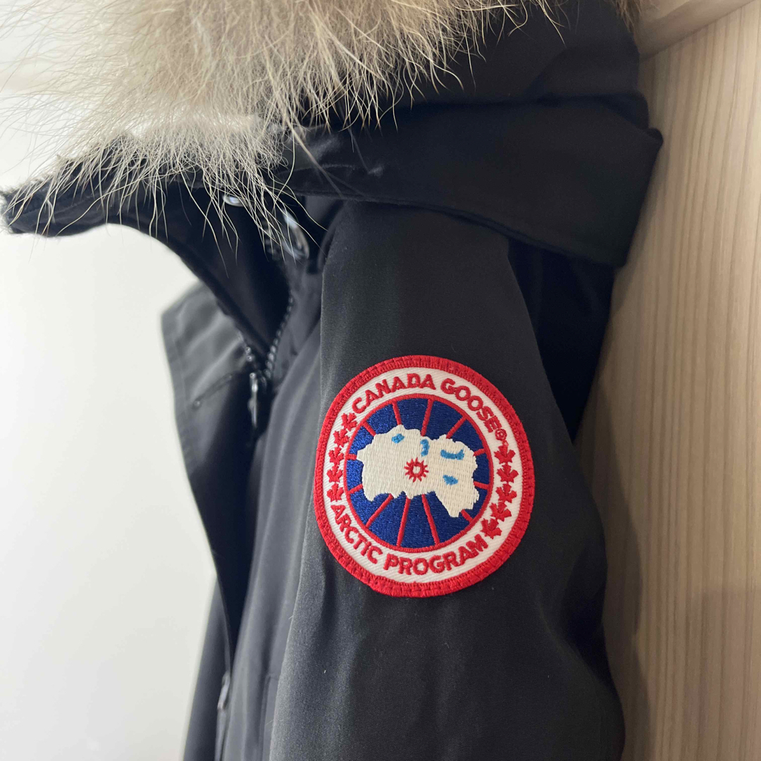 CANADA GOOSE(カナダグース)のカナダグース XS/TP   2月12日までお値下げ レディースのジャケット/アウター(ダウンジャケット)の商品写真