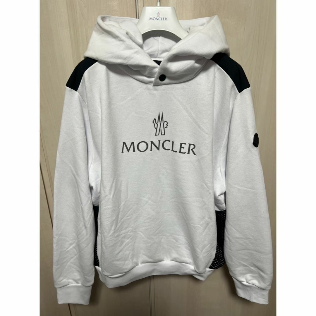 ☆未使用タグ付き・本物保証☆MONCLER Same But パーカー M 白色-