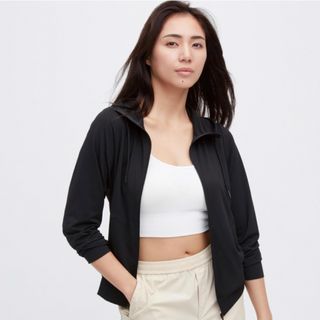 ユニクロ(UNIQLO)のエアリズムUVカットメッシュパーカー　黒　XL(パーカー)