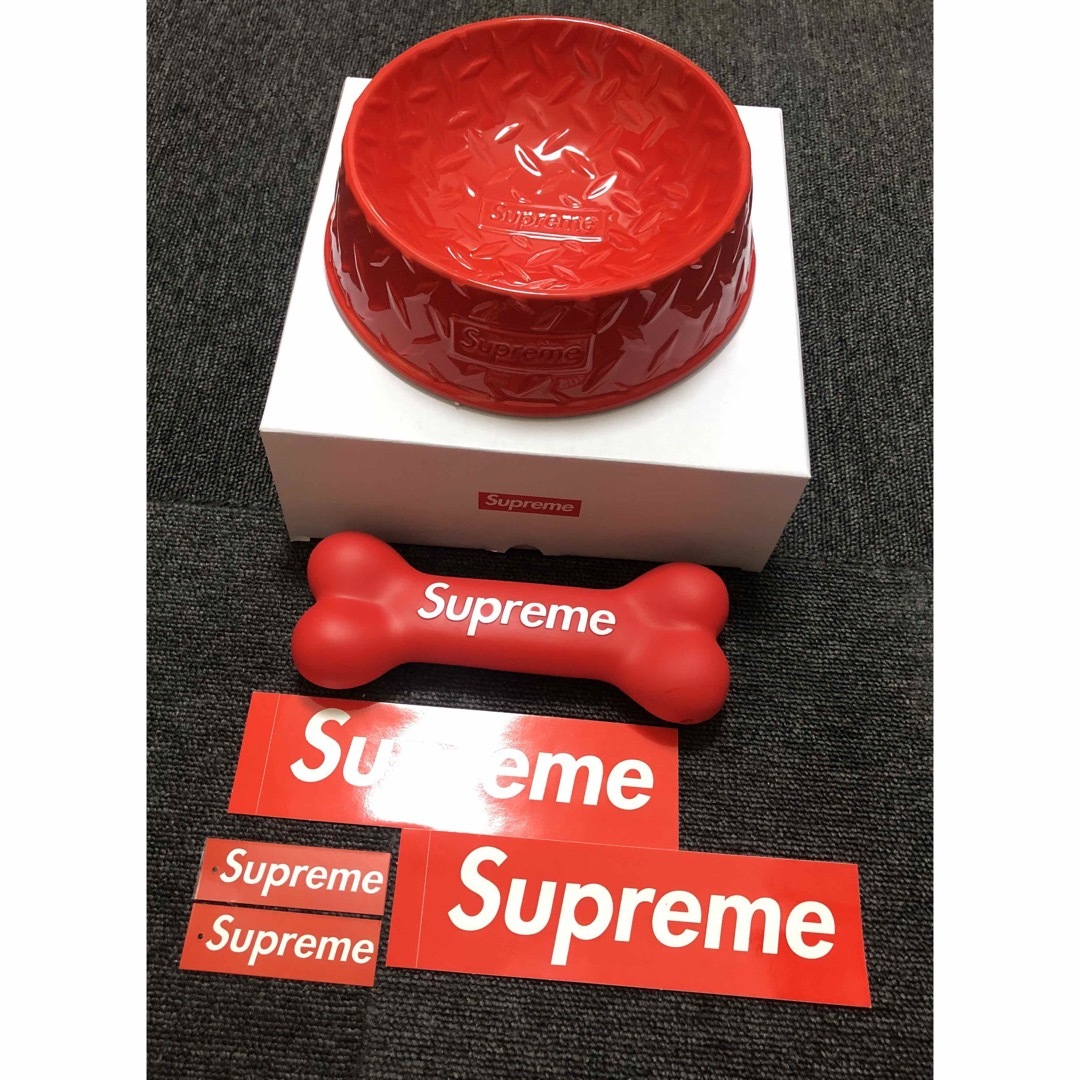 新品Supreme Diamond Plate Dog Bowl boneセット