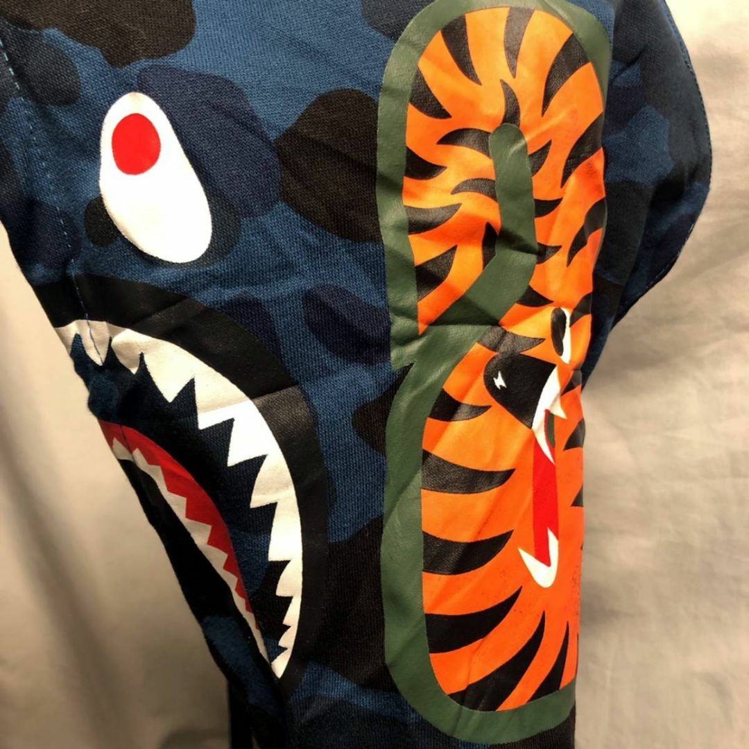 A BATHING APE シャーク カモフラパーカー