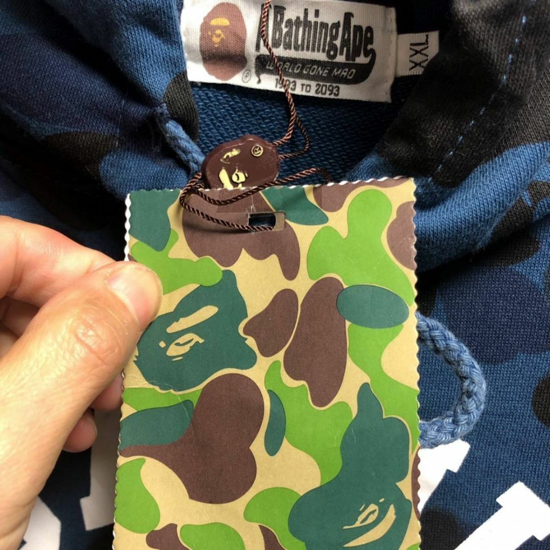 A BATHING APE シャーク カモフラパーカー