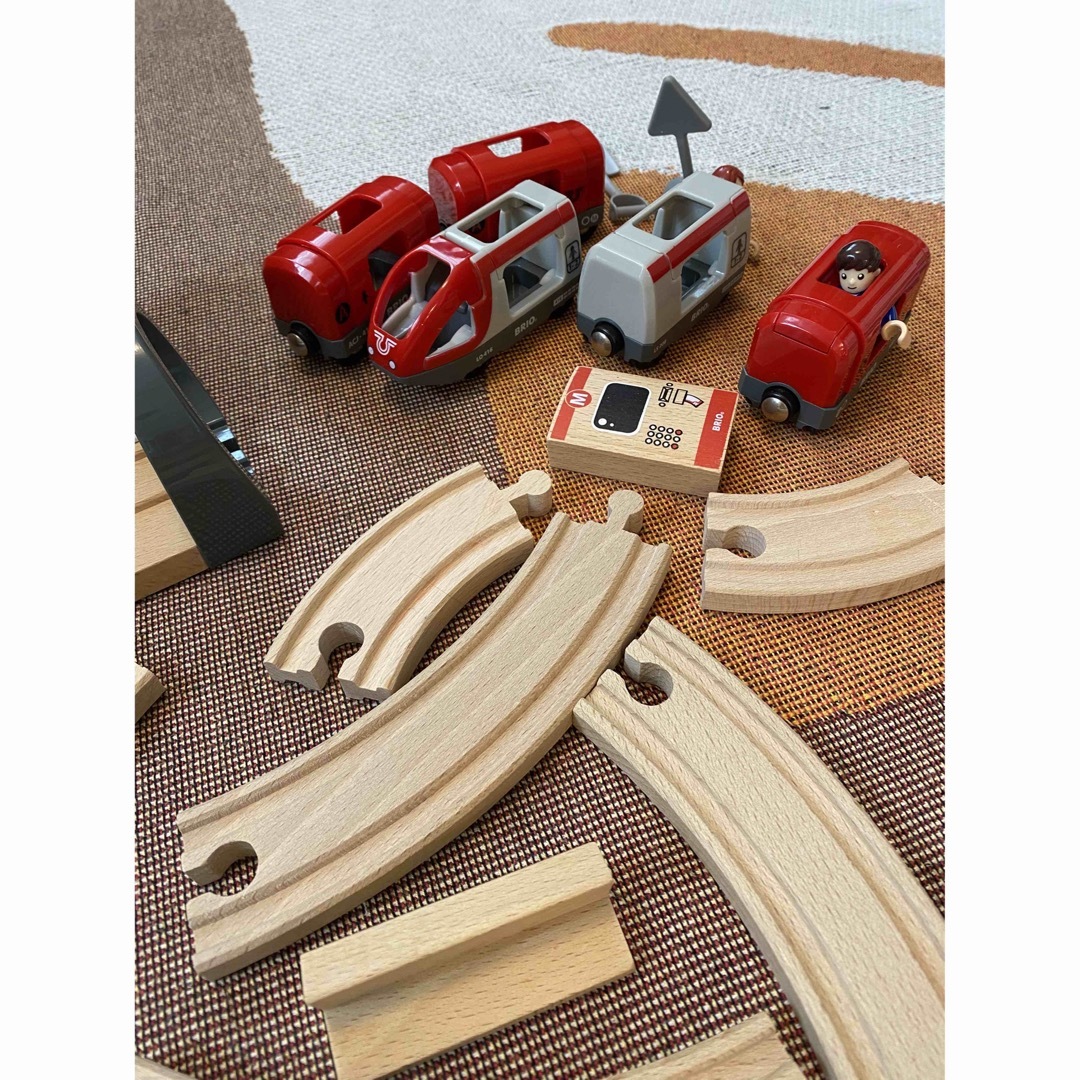 BRIO(ブリオ)の値下げします^_^BRIO  キッズ/ベビー/マタニティのおもちゃ(電車のおもちゃ/車)の商品写真