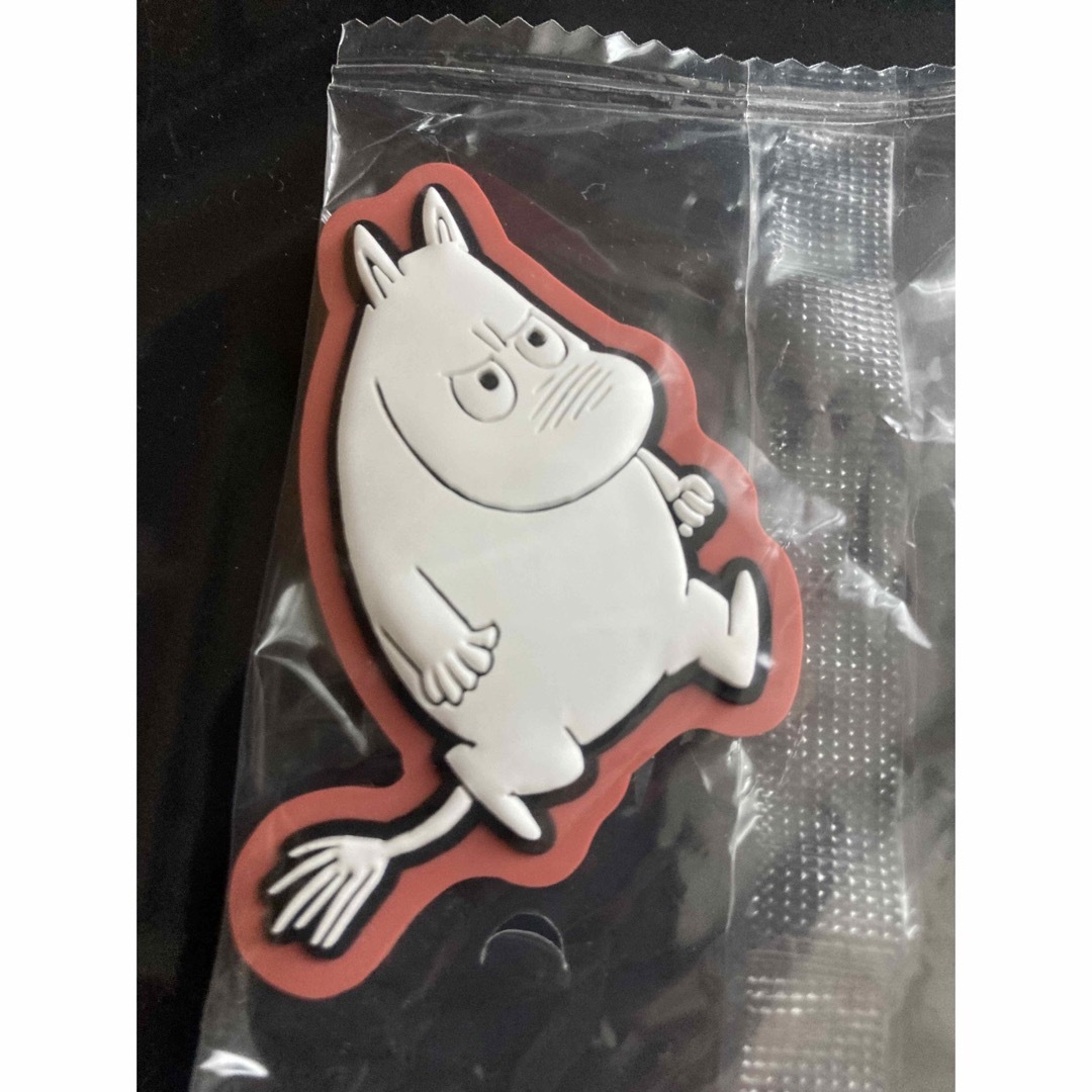 MOOMIN(ムーミン)のムーミンマグネット　赤 エンタメ/ホビーのおもちゃ/ぬいぐるみ(キャラクターグッズ)の商品写真