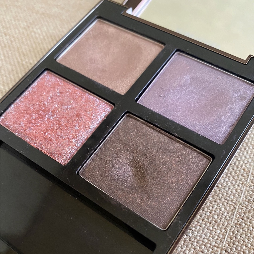 TOM FORD BEAUTY - トムフォード＊アイカラークォード25 プリティ ...