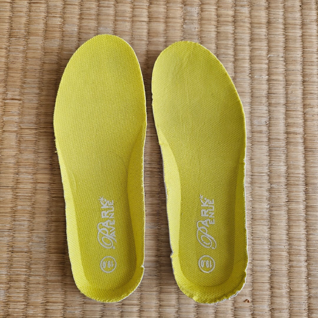 黄色 イエロー スニーカー ハイカット 19cm キッズ/ベビー/マタニティのキッズ靴/シューズ(15cm~)(スニーカー)の商品写真
