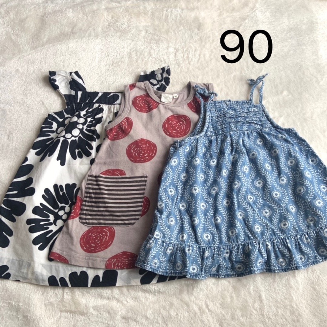 babyGAP(ベビーギャップ)のGAPなど★チュニック★ワンピース★総柄★セット★90 キッズ/ベビー/マタニティのキッズ服女の子用(90cm~)(ワンピース)の商品写真