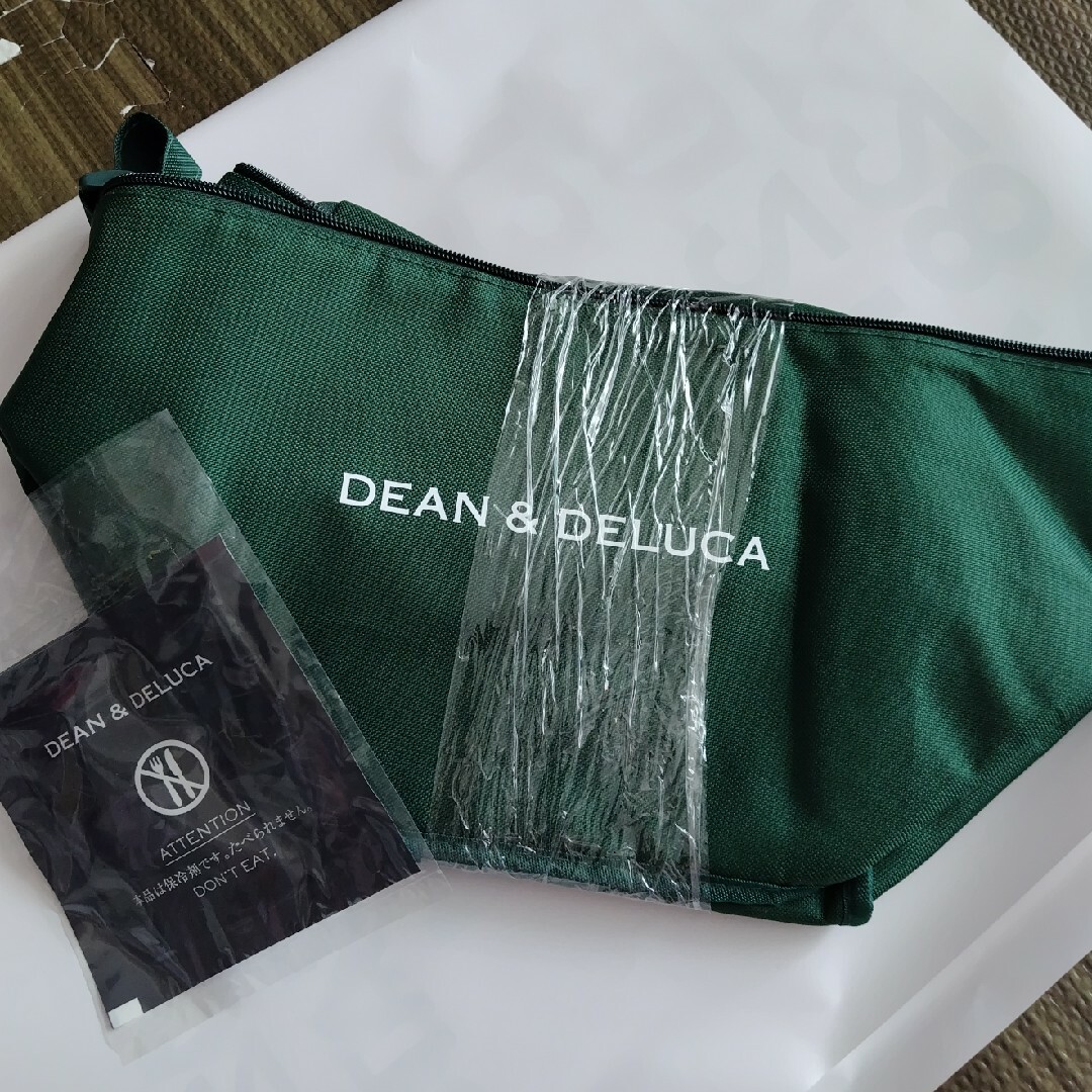 DEAN & DELUCA(ディーンアンドデルーカ)のDEAN & DELUCA 保冷バック インテリア/住まい/日用品のキッチン/食器(その他)の商品写真