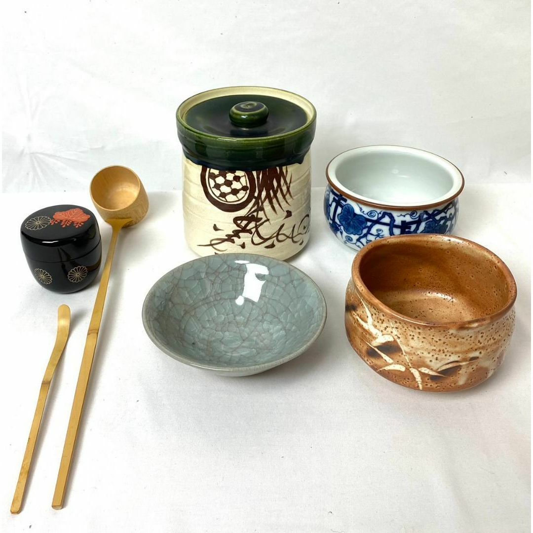 新品未使用品 茶道具セット 木製保管箱 茶碗 3種 棗 茶杓 水差し 柄杓