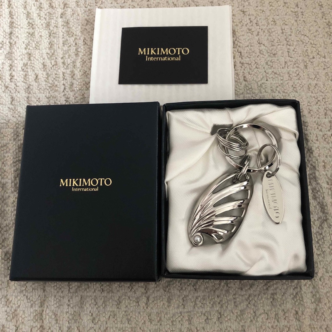 新品 箱有り ミキモト MIKIMOTO パール キーホルダー 4連