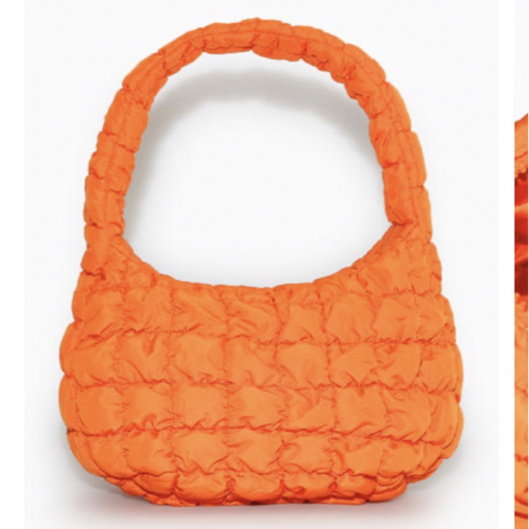 COS(コス)のCosキルティングバッグ　オレンジ レディースのバッグ(ショルダーバッグ)の商品写真