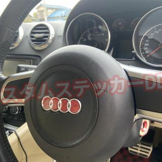 アウディ(AUDI)の001 アウディ TT8J ステアリングエンブレムシート5Dカーボン調レッド赤(車内アクセサリ)