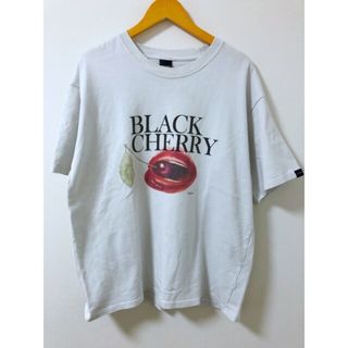 アップルバム(APPLEBUM)のAPPLEBUM（アップルバム）Black Cherry　Tシャツ【中古】【007】(Tシャツ/カットソー(半袖/袖なし))