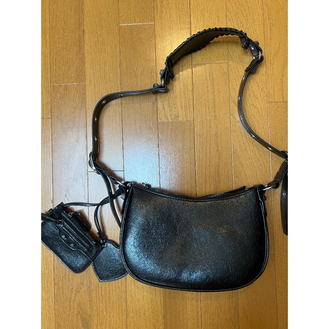 BALENCIAGA BAG(バレンシアガバッグ)のBALENCIAGA LE CAGOLE ルカゴール　ショルダーバッグ レディースのバッグ(ショルダーバッグ)の商品写真