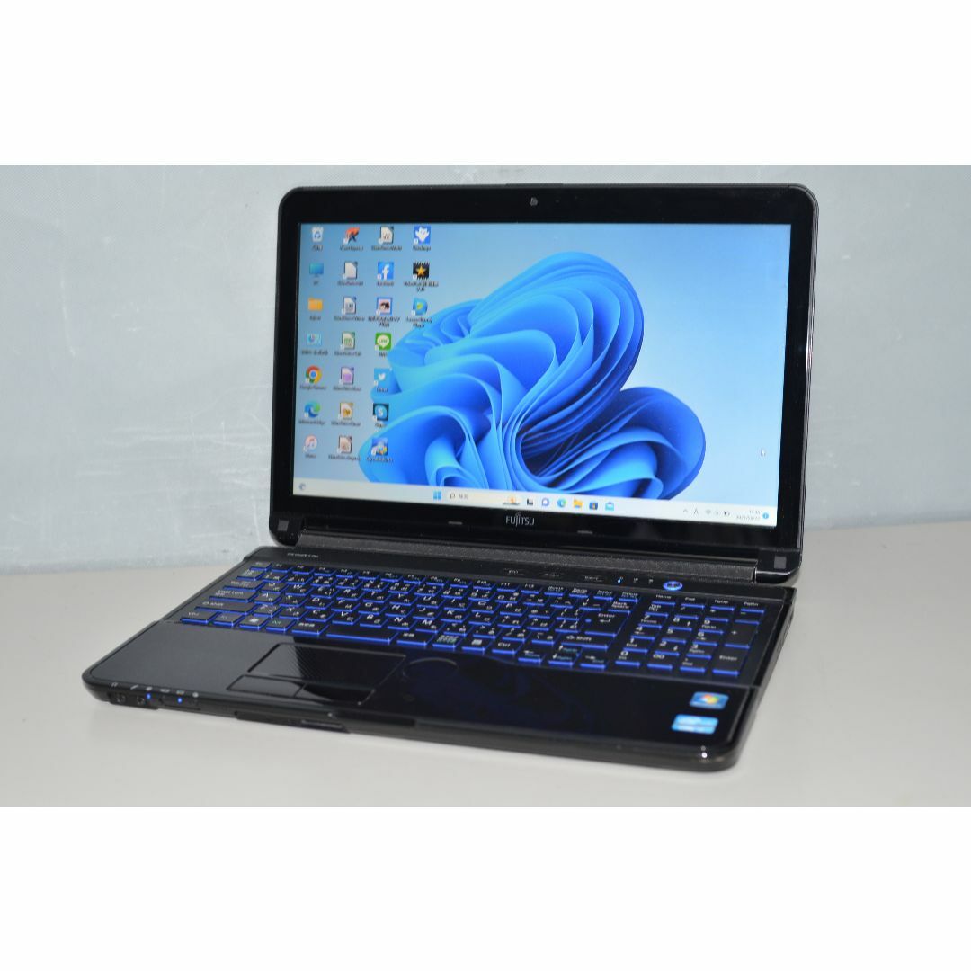 富士通 AH77/H  i7-3610QM/メモリ8GB/爆速SSD512GB