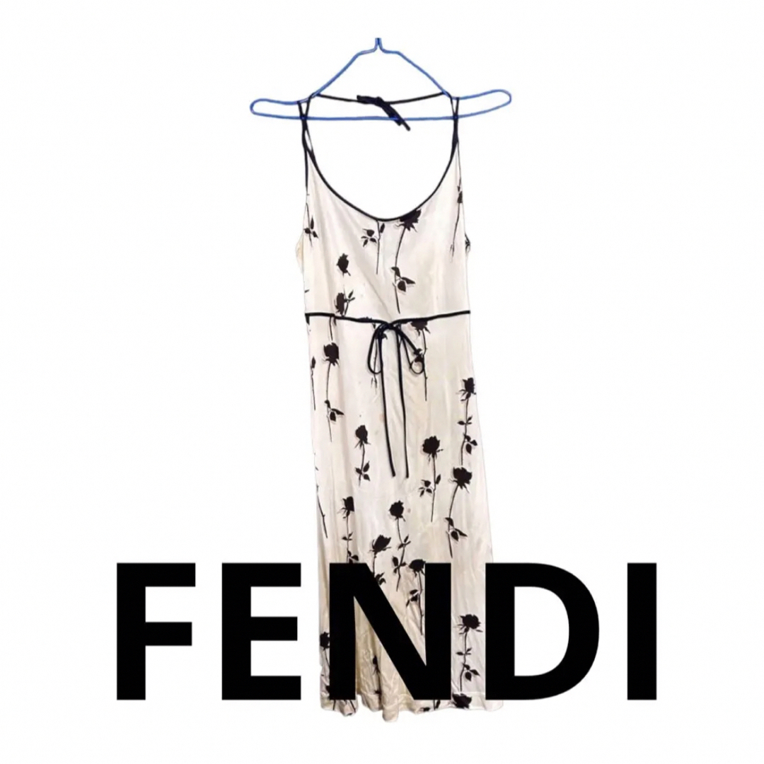 FENDI(フェンディ)のFENDI フェンディ　ワンピース　花柄 レディースのワンピース(ひざ丈ワンピース)の商品写真