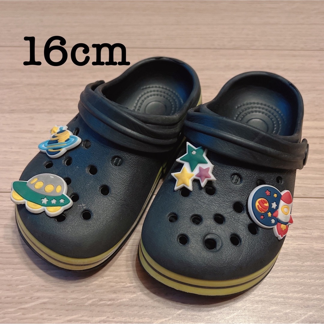 キッズサンダル クロックス風 16cm 子供靴 キッズ/ベビー/マタニティのキッズ靴/シューズ(15cm~)(サンダル)の商品写真