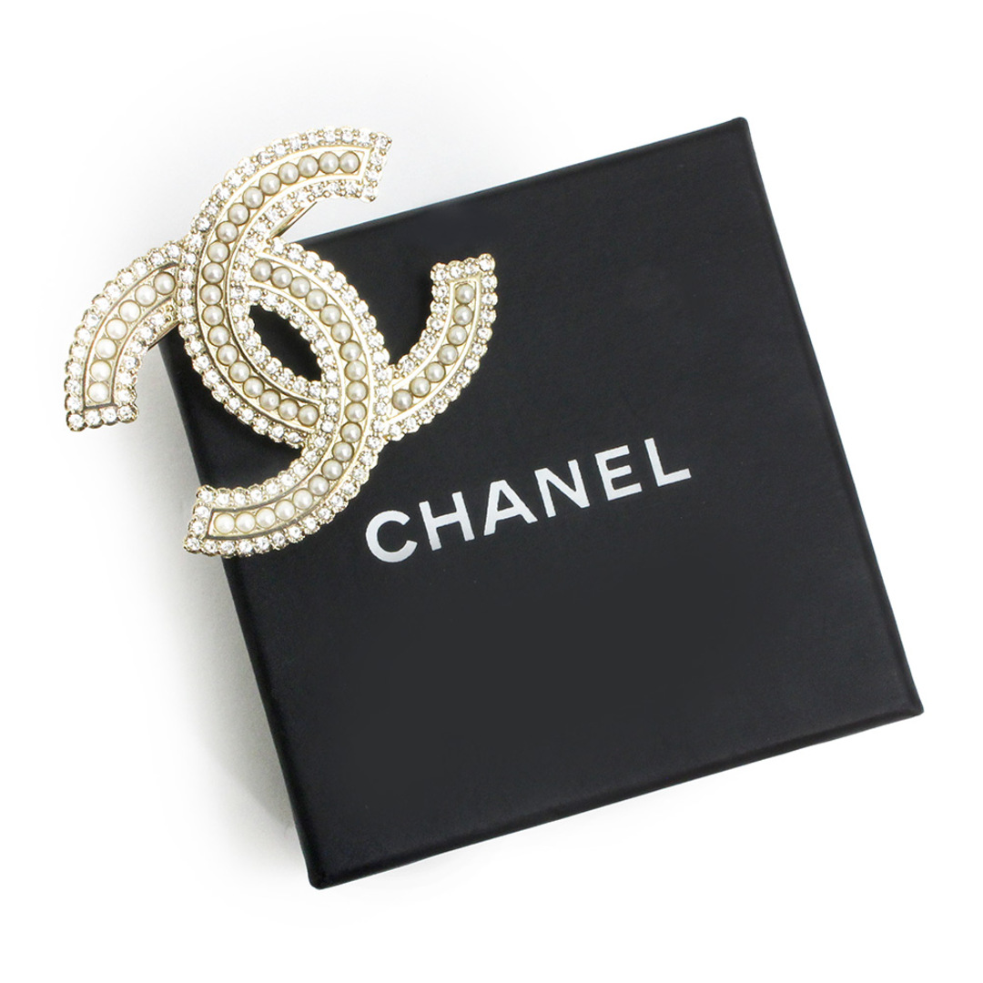 CHANEL♡ ロゴブローチ