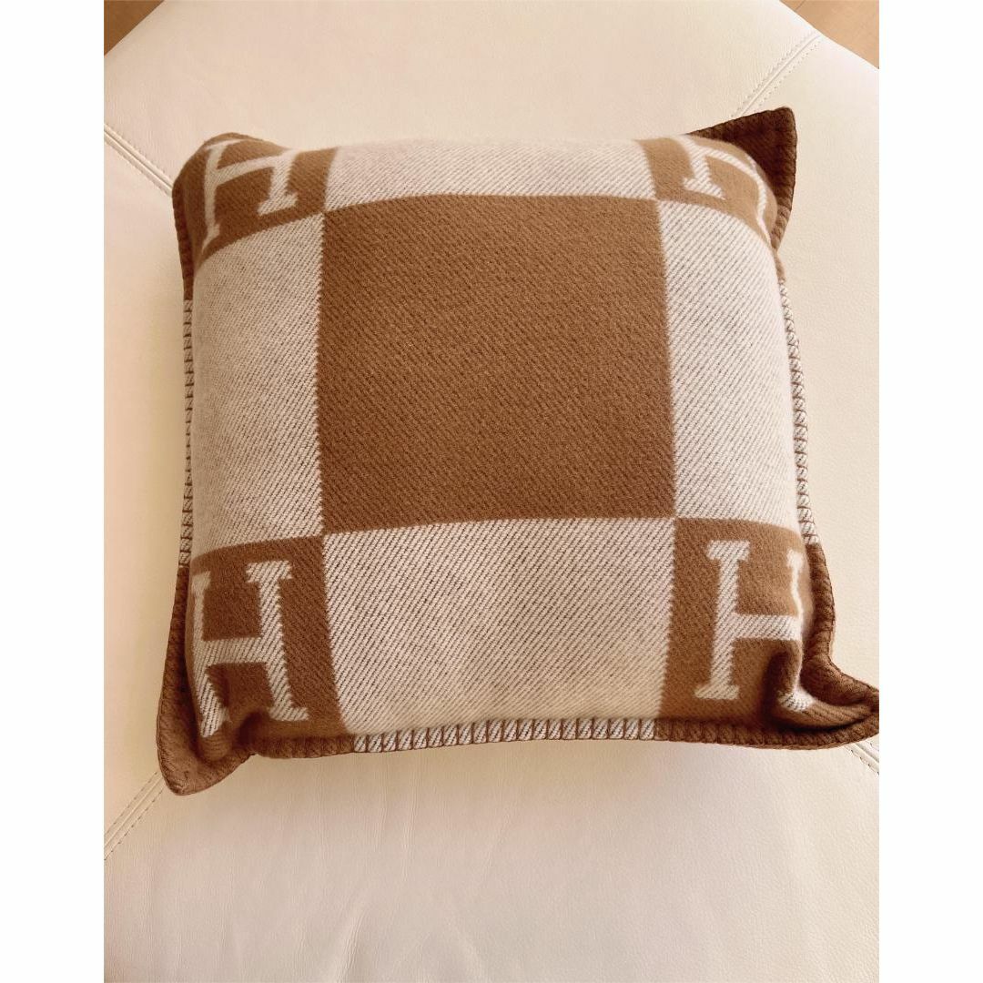 生産完了商品 エルメス HERMES クッション アヴァロン スモールモデル
