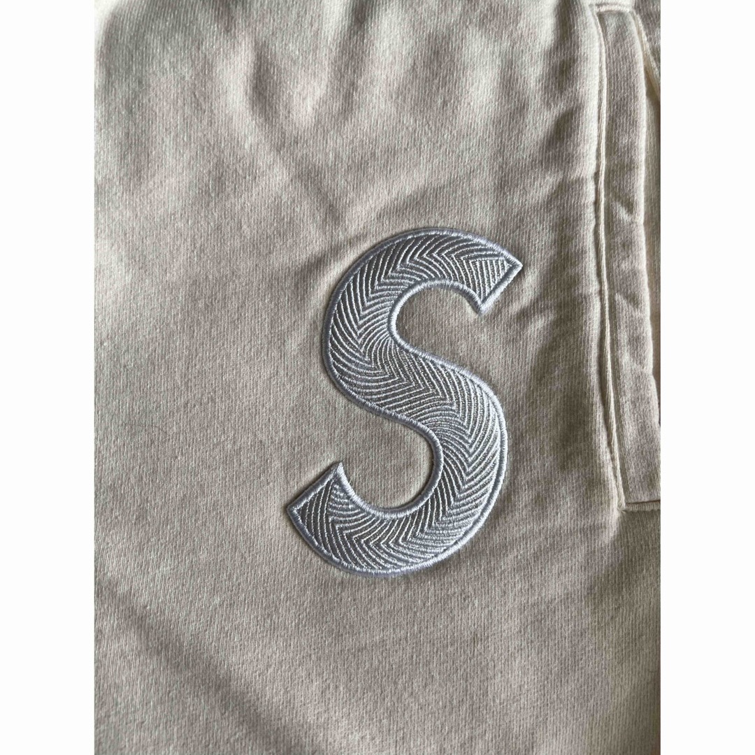 Supreme(シュプリーム)の【専用】Supreme Sロゴ　スウェットパンツ メンズのパンツ(その他)の商品写真