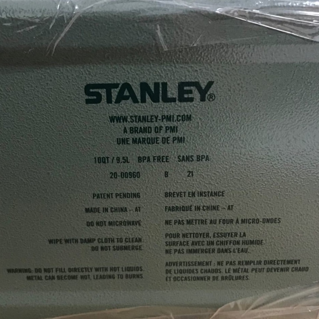 Stanley(スタンレー)の新品 STANLEY  クラシックランチBOX 9.4L スポーツ/アウトドアのアウトドア(調理器具)の商品写真