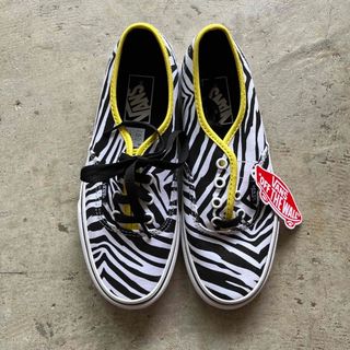 ヴァンズ(VANS)の新品　VANS Authentic ZEBRA(スニーカー)