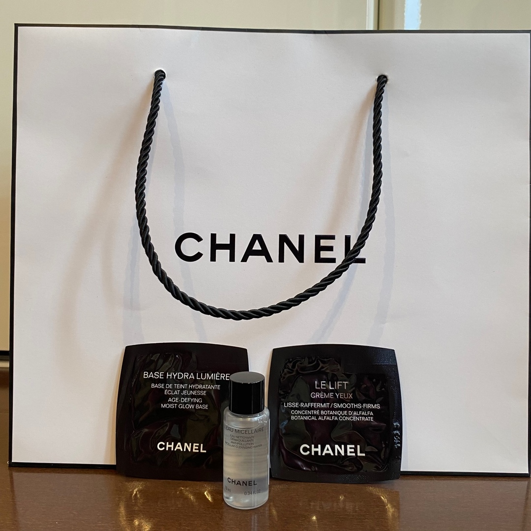 CHANEL(シャネル)のシャネル　サンプル3点と紙袋 コスメ/美容のキット/セット(サンプル/トライアルキット)の商品写真