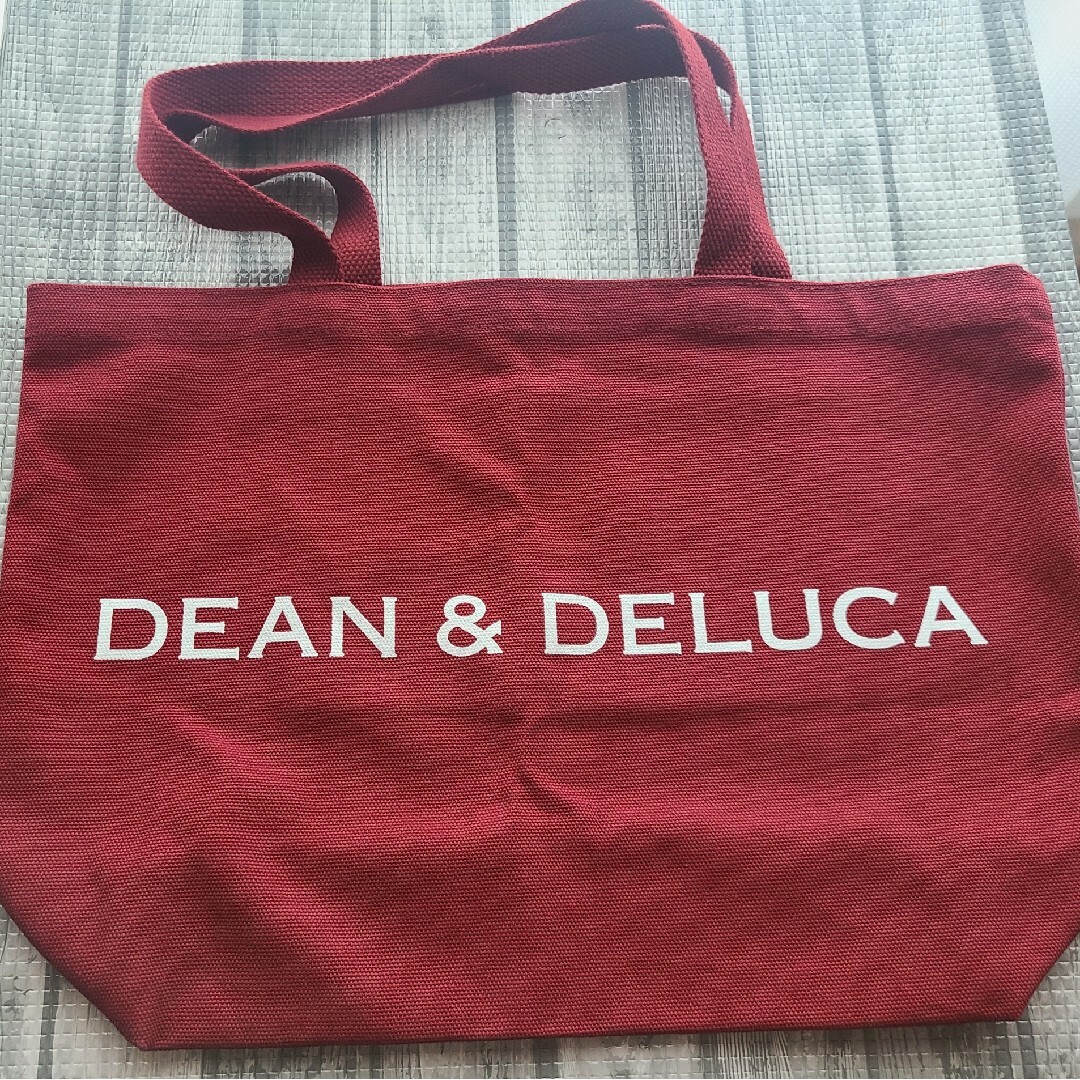 DEAN & DELUCA(ディーンアンドデルーカ)のDEAN & DELUCA 限定色トートバッグ　赤(ボルドー) レディースのバッグ(トートバッグ)の商品写真