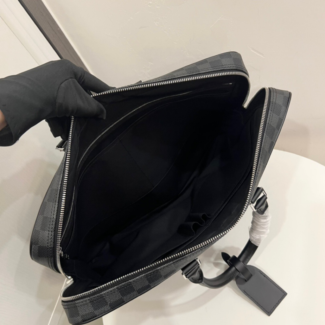 LOUIS VUITTON - 【美品】LOUIS VUITTON ダミエグラフィット N41125