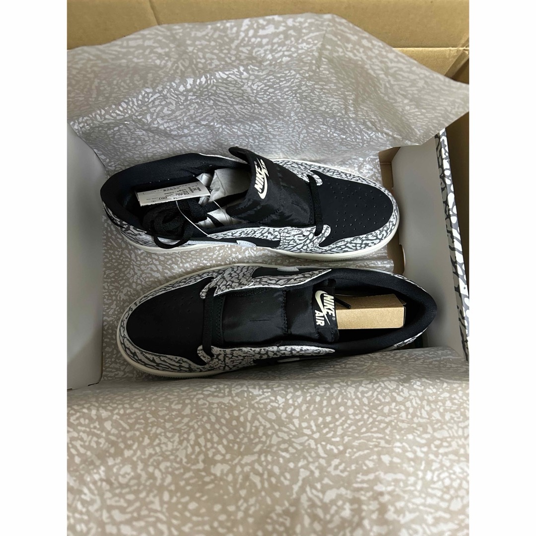 NIKE(ナイキ)のエアジョーダン1 Low OG "Black Cement" メンズの靴/シューズ(スニーカー)の商品写真