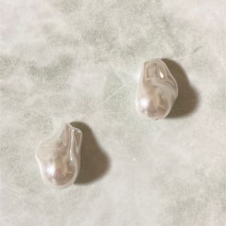 再入荷　変形バロックパールイヤリング　ピアス　結婚式　お色直し　前撮り(ピアス)