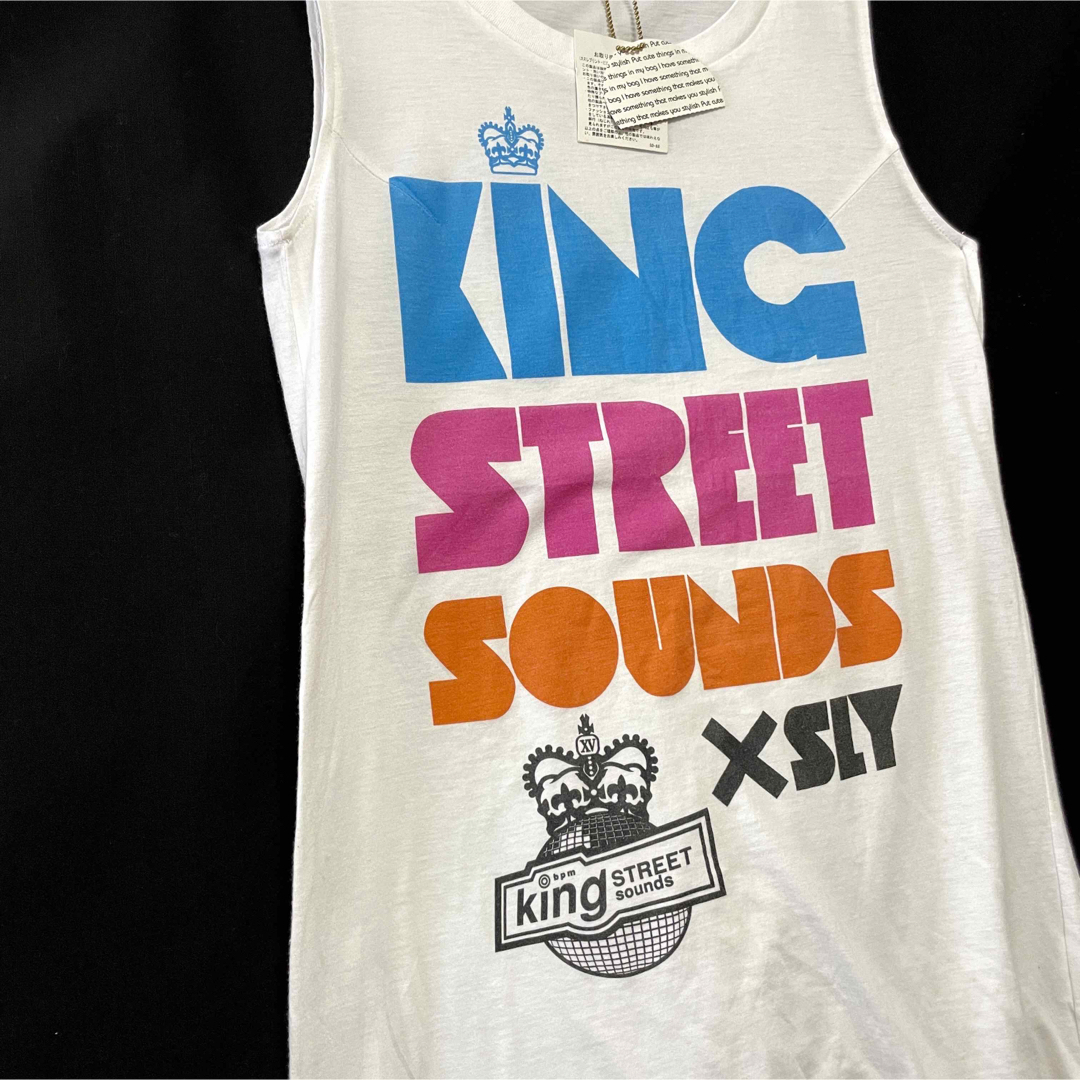 SLY(スライ)の★送料込★ KING STREET SOUNDS × SLY レディースのトップス(Tシャツ(半袖/袖なし))の商品写真