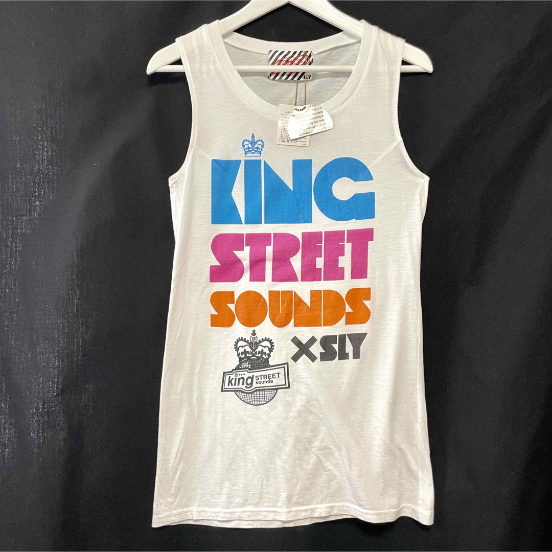 SLY(スライ)の★送料込★ KING STREET SOUNDS × SLY レディースのトップス(Tシャツ(半袖/袖なし))の商品写真