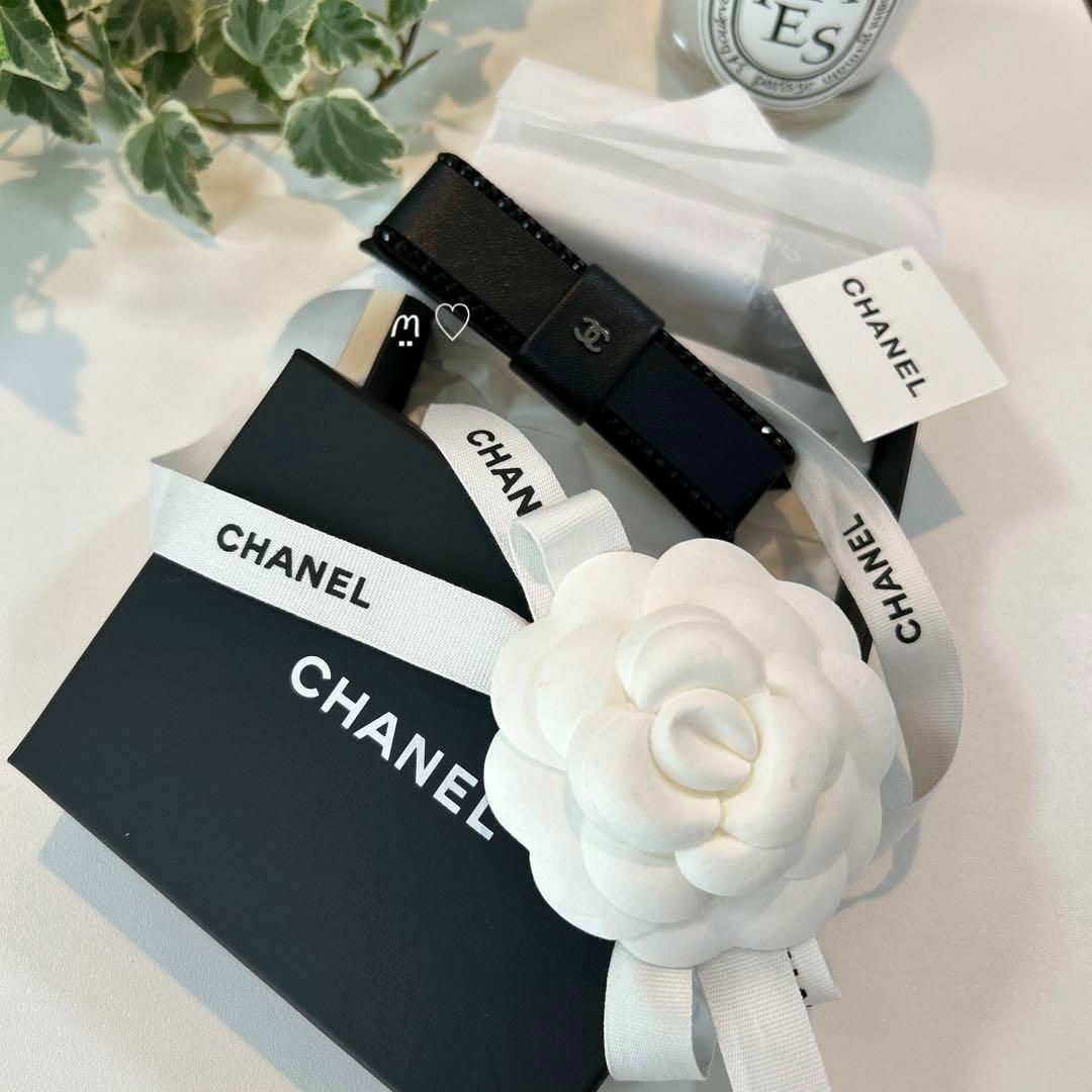 新作 CHANEL シャネル ココマーク リボンボウバレッタ レザー ブラック