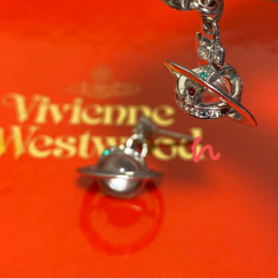 Vivienne Westwood(ヴィヴィアンウエストウッド)のヴィヴィアン  オーブピアス プチ レディースのアクセサリー(ピアス)の商品写真