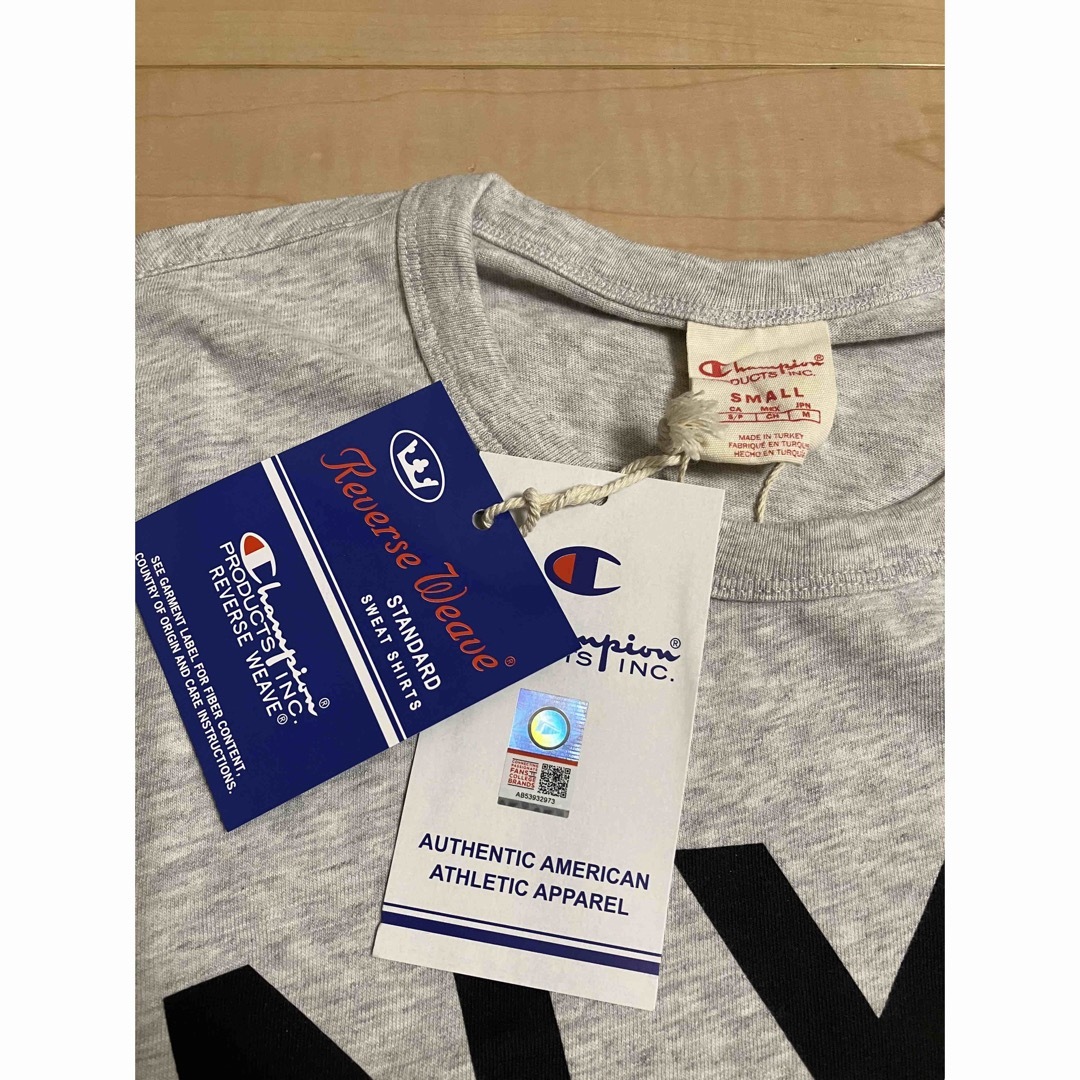 新品未使用 Champion カレッジ Tシャツ