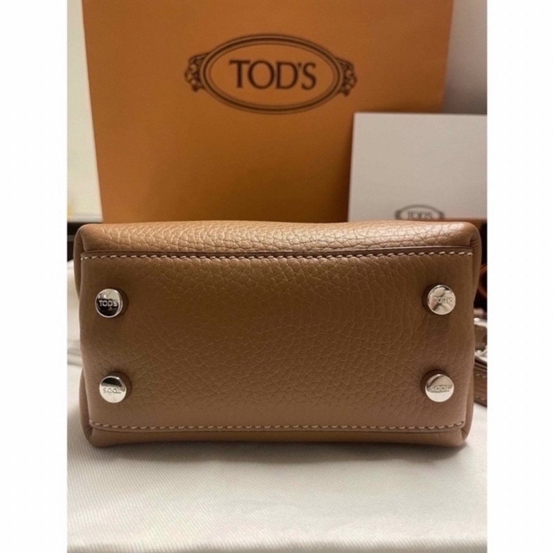 百貨店購入　新品未使用　TOD’S トッズ　レザーバックマイクロ